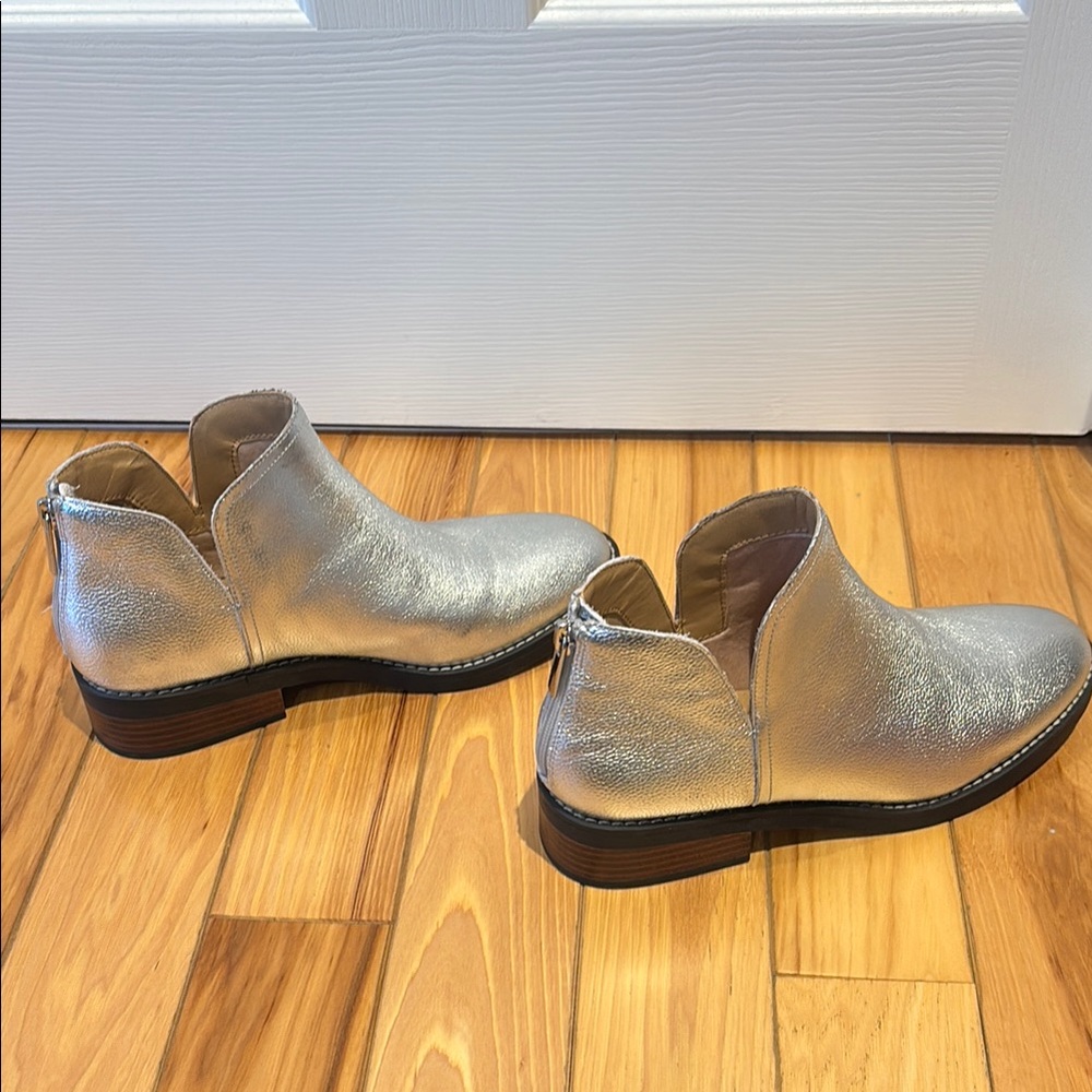 Landsend Shiny Metallic Ankle Boots - Picture 3 of 7